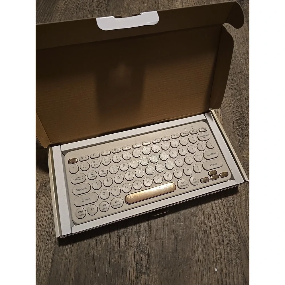 North Compact Round Key Wireless Keyboard - Beige